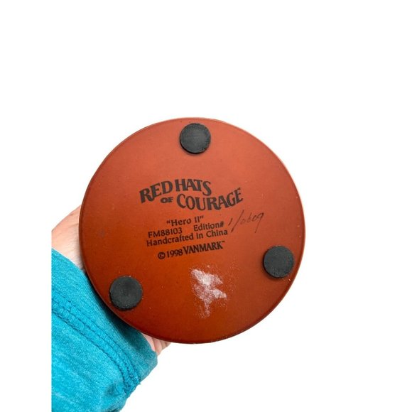 1998 VANMARK Red Hats Courage "HERO II" Figurine” Fireman Holding Children Ed 1 - Picture 5 of 5